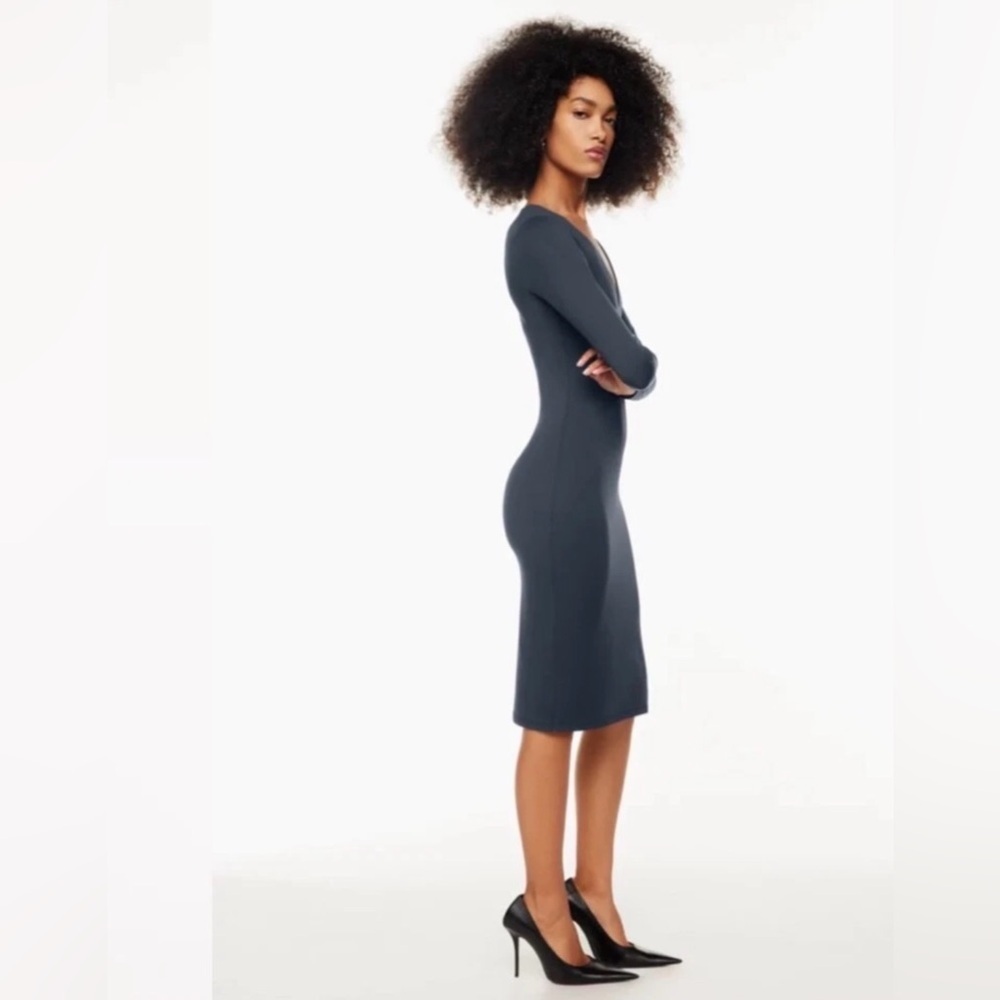 Aritzia Babaton Contour V-Neck Longsleeve Dress Total Eclipse Size Medium NEW - Picture 4 of 11